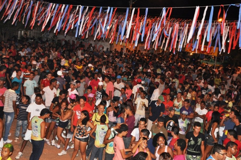 Quatro noite de festas animadas em Angical