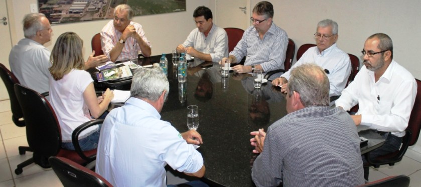 Parceria firmada entre Luís Eduardo Magalhães e equipe do XXIII Congresso Nacional de Irrigação e Drenagem. Foto Leandro Abreu