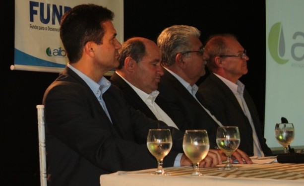 O secretário Eduardo Salles, Busato e Antonio Henrique.