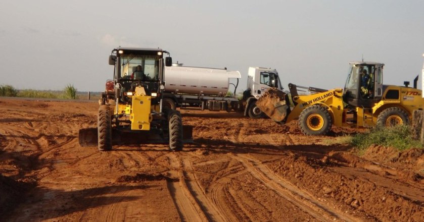 Foto 2 Abapa inicia recuperação da Estrada Rio de Pedras