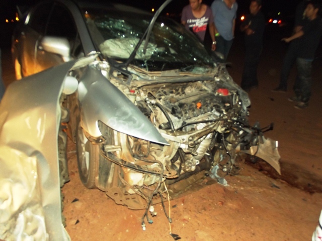 O Honda Civic, destruído