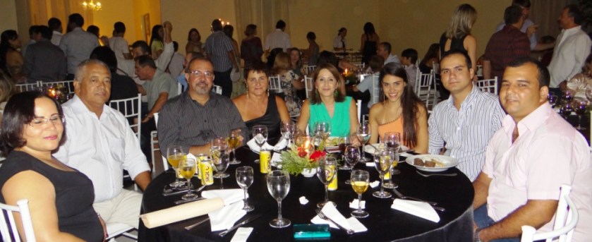 O jantar reuniu amigos e empresários da cidade. Foto Leandro Abreu