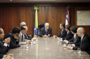 Jaques Wagner recebe empresários do setor no Gabinete.