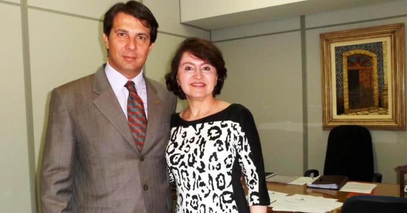 Arthur Maia e a representante do MEC