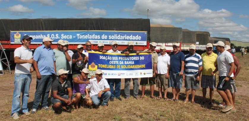 Os caminhoneiros que foram levar as doações para os irmãos da seca
