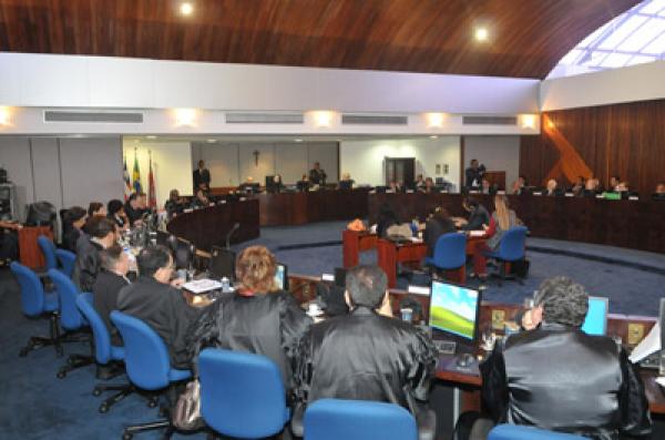 O pleno do Tribunal de Justiça: duas sessões adiadas pelo CNJ para promoção de desembargadores 