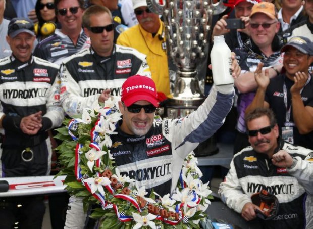 Kanaan brinda com leite, exigência dos patrocinadores