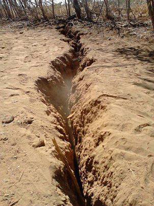 fissuras no solo de Lapão