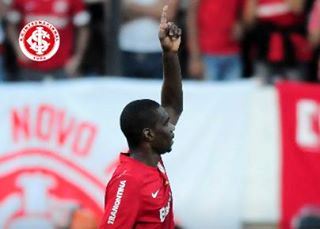 Juan fez o gol do Internacional no 46º minuto e comemorou discretamente em respeito ao seu ex-time.