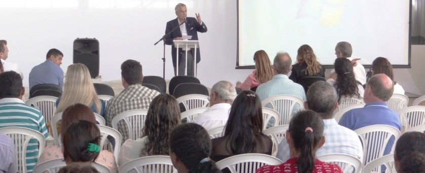 O prefeito destacou que o desenvolvimento acelerado de um município como Luís Eduardo Magalhães, tem de ser pactuado entre  sociedade civil e organizações. Foto Claudio Foleto Ascom Lem