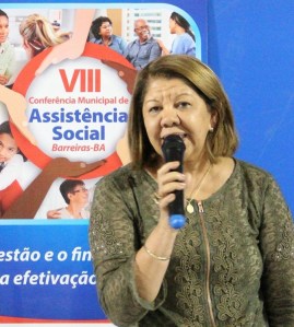 iracema veloso reitora