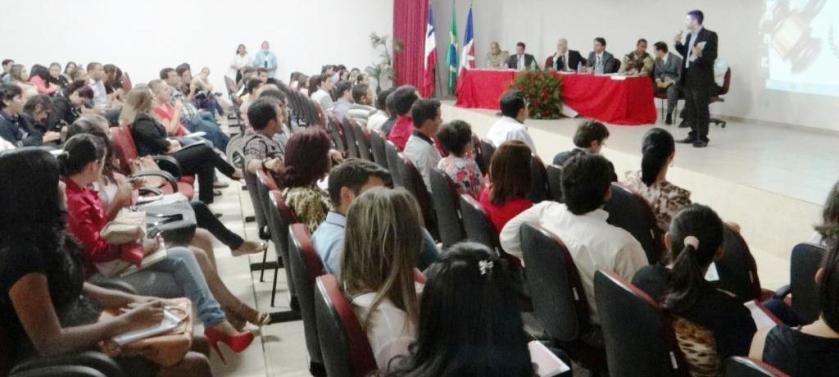 Os dados criminais municipais estão mascarados pela Cifra Negra, a diferença existente entre a criminalidade real e a criminalidade registrada, devido ao crescimento acelerado da cidade, segundo os debates de ontem.