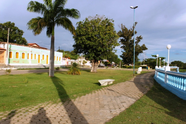 Santa Rita de Cássia: prisioneiros na rua 