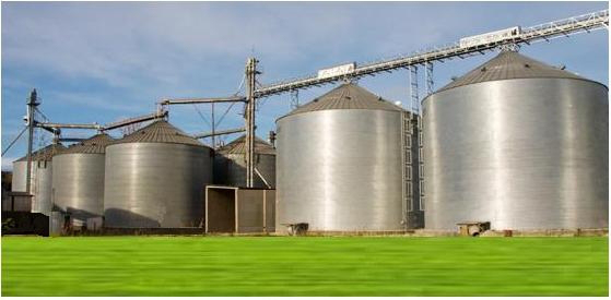 Silos da CONAB: o armazém de Luís Eduardo servirá como regulador para fornecimento de milho ao Nordeste.