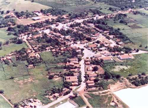 A pequena e pobre Muquém: um dia sem prefeito.