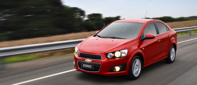 Sonic 1.6, o maior porta malas da categoria - 536 litros - na Topvel de Luís Eduardo Magalhães, Barreiras e Bom Jesus da Lapa.