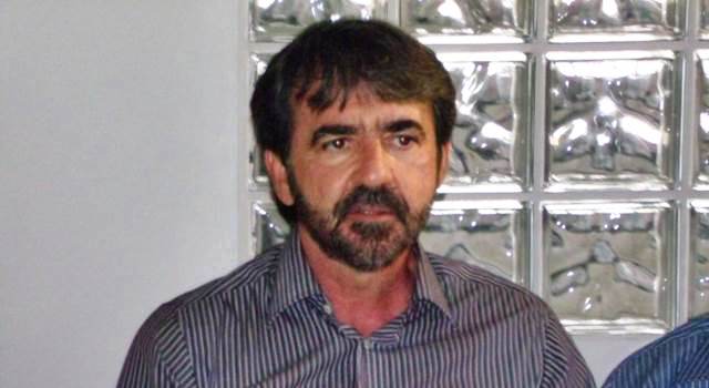 Neo: aderindo a quem o denunciou