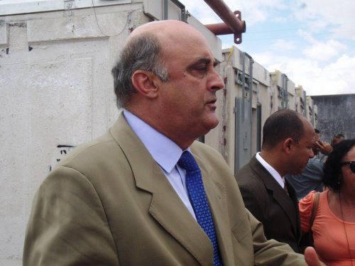 O secretário Nestor Duarte e a solução milagrosa do presídio modular.