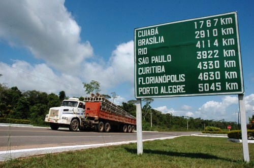 BR 163 começa em Santarém, na confluência dos rios Tapajós e Amazonas. Mas o trecho privatizado é bem menor.