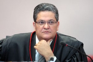 Min.-Henrique-Neves_Foto-Nelson-Jr.-ASICS-TSE