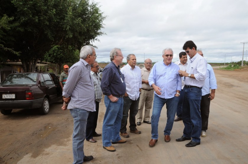 Otto na estrada Itaberaba-Ruy Barbosa: em plena campanha.