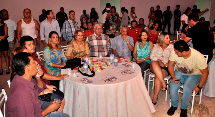 O prefeito Antonio Henrique e companheiros