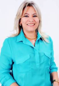 Marileide Carvalho lidera comissão de vereadores que foi ao depósito da Prefeitura.