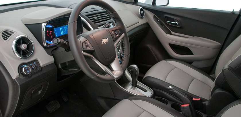 chevrolet-tracker-interior-epaco-amplo
