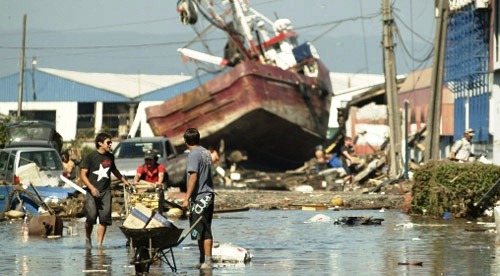 Foto do jornal El Comercio, do tsunami de 2011