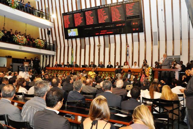 O plenário da Assembleia em dia de festa.