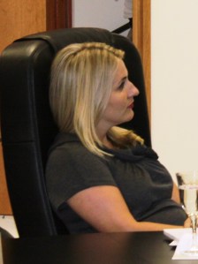 Katerine: se comprou ou não comprou votos, agora Inês é morta.