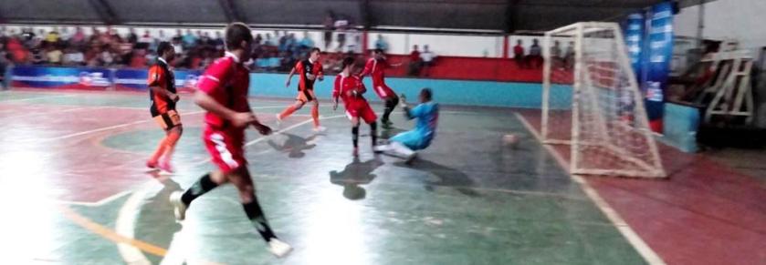 A partir das 20h desta sexta-feira, 27, a bola rola na abertura do II Campeonato Municipal de Futsal de Luís Eduardo Magalhães.