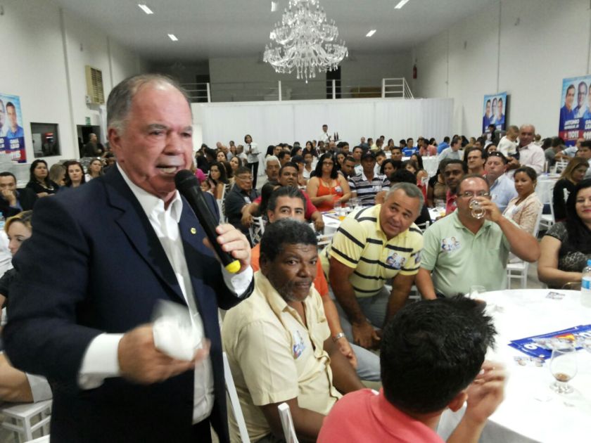 Leão, ontem, no lançamento da candidatura de Antonio Henrique Junior em Luís Eduardo Magalhães 