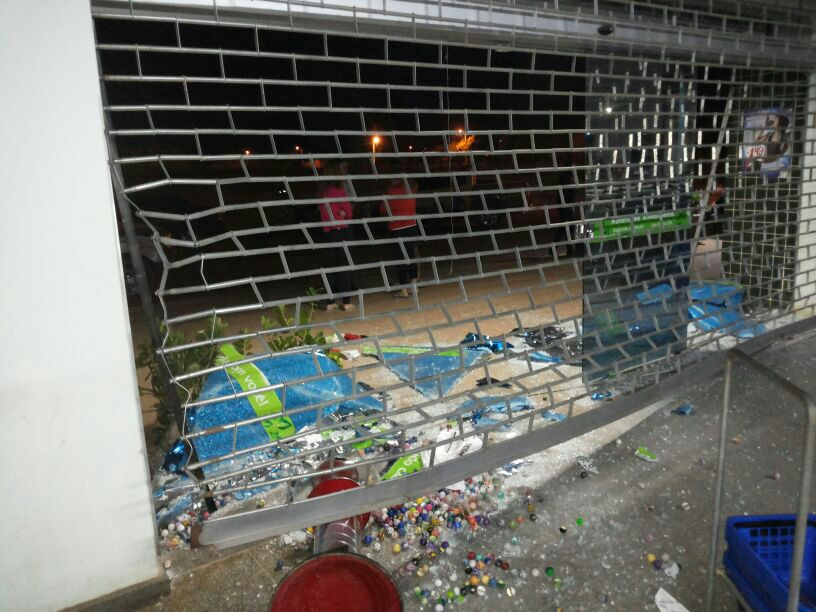 Estrago na loja foi grande