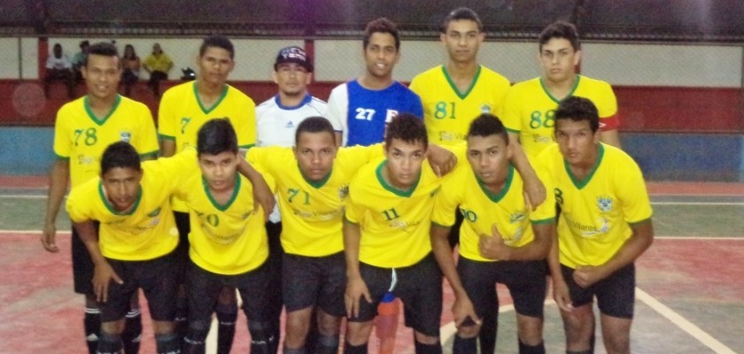 A equipe Sub-20 do LH Peças, melhor campanha da primeira fase da competição.