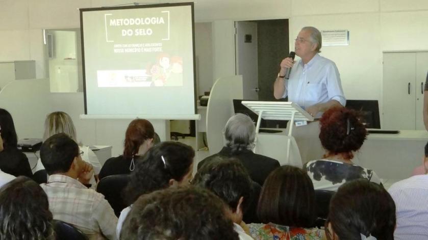 Humberto Santa Cruz