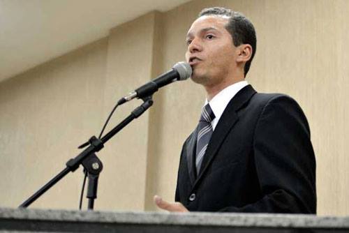 Carlos Tito: incentivando o diálogo do Legislativo, Executivo e comunidade.