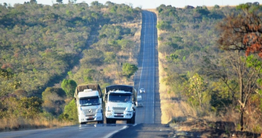 Br 020, na altura das cabeceiras do Rio das Éguas.
