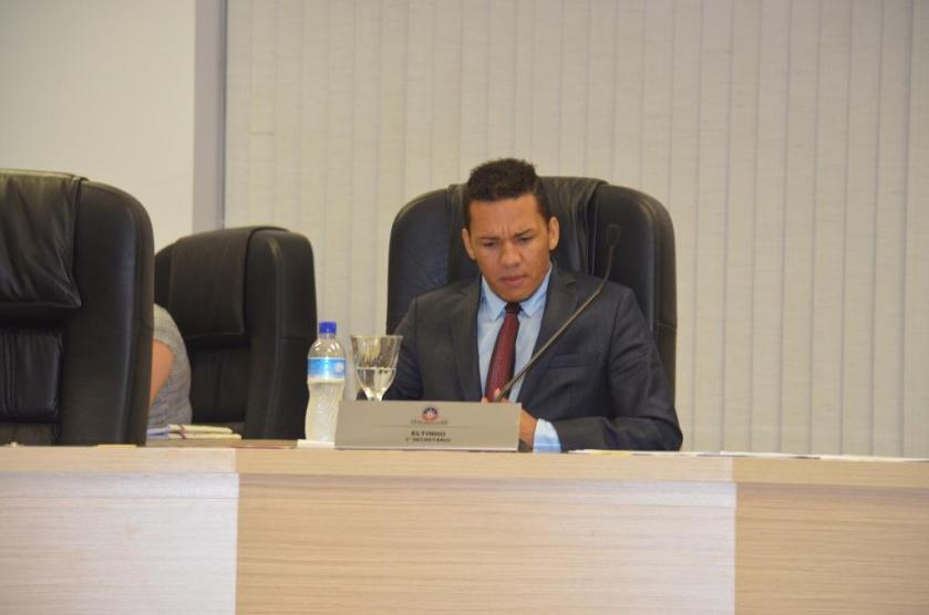 Eltinho: longas algaravias para justificar o voto contra