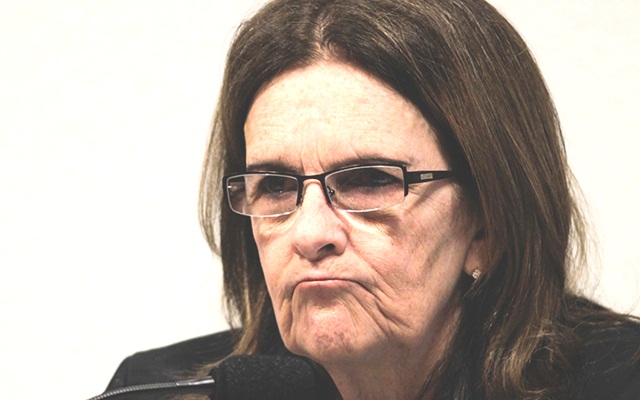 Mesmo após a passagem do dia das bruxas, Gracinha anda assustando as criancinhas