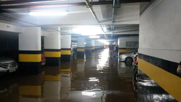 Garagens nos prédios do Plano Piloto