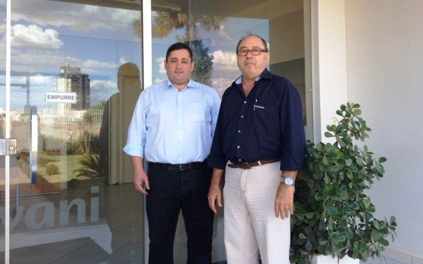 Cleiton Vargas, da Yara, e Ronaldo Galvani, durante o anúncio das negociações.