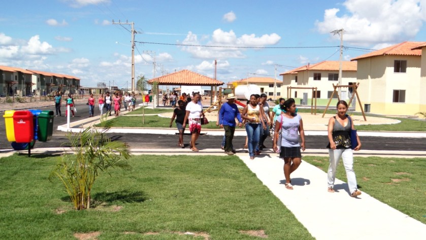 Beneficiários visitam suas futuras residências.