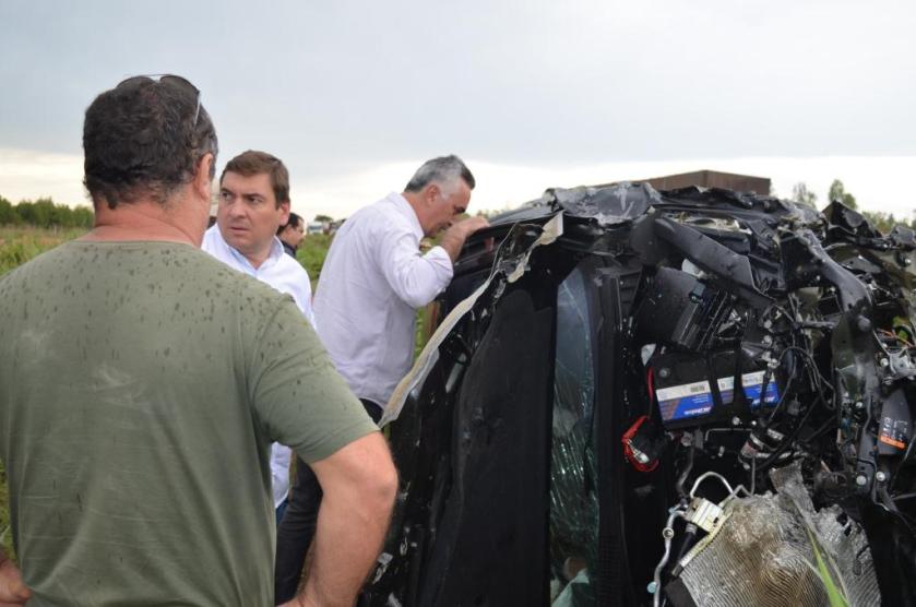 Luciano estuda melhor maneira de retirar vítimas do veículo