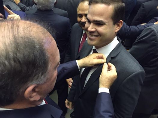 João Leão, eleito vice-governador da Bahia, passa o bastão para o filho, Cacá Leão, que teve expressiva votação no Oeste baiano