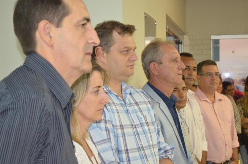 Pela ordem, da esquerda para direita, os novos secretários: Pitt, Cenci, Koch, Faedo, Alecrim, Cabo Carlos e Werther.