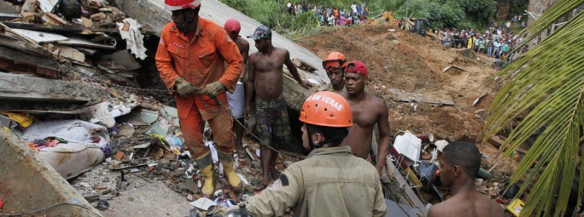 Foto do Correio*: deslizamento no Barro Branco