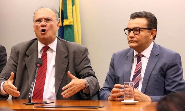 os_presidentes_do_pps_roberto_freire_e_do_psb_carlos_siqueira