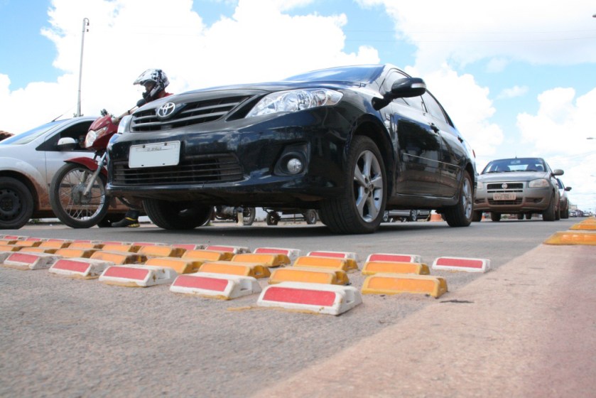A SUTRANS está orientando os motoristas e organizando o trafego de veículos