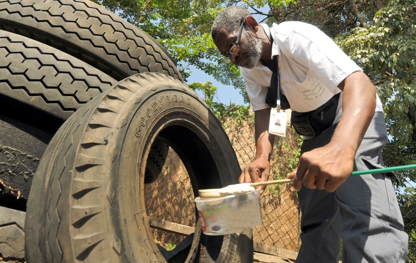 Pneus velhos: foco ideal de contaminação nas chuvas